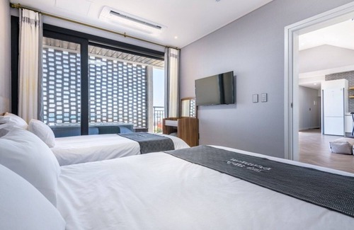 Pyoseon House | Seogwipo Modeul Spa Pension