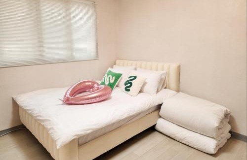 Seokchon-dong Villa | Seokchon Lake Memories Stay