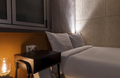 Jungwon-gu Hotel | Seongnam Bunker 1148