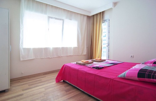 Sarsu Mahallesi Apartment | Separate kitchen, 2 Bedroom, 140 mt2. Mountain view.