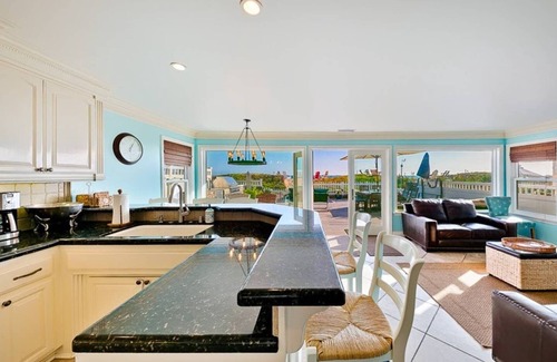 Sunset Beach House | September 10% OFF - Waterfront Beach Home w/Amazing Views, Jacuzzi + Deck