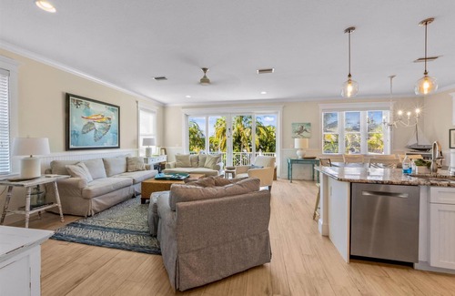 Anna Maria House | September Golf Cart Special