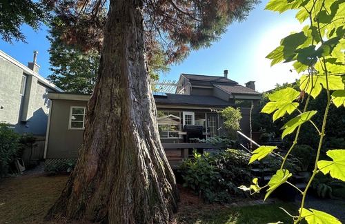 Pemberton Heights House | Sequoia House Capilano Cypress Mountain near Downtown located - North Vancouver