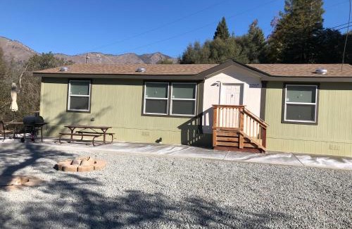 Three Rivers Hotel | Sequoia Village