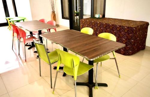 Surabaya House | Serafinna Guest House