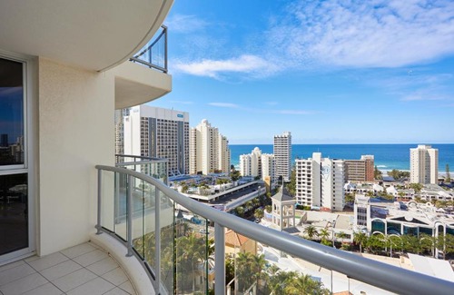 Surfers Paradise Apartment | Serain Residences on Ferny Avenue