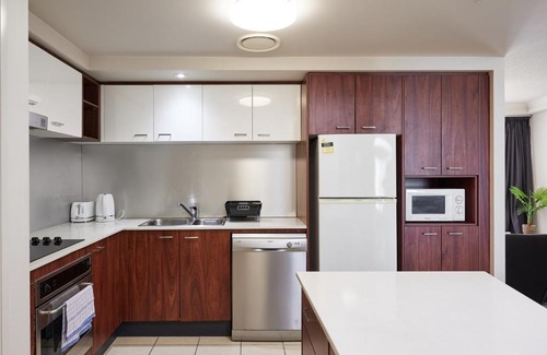 Surfers Paradise Apartment | Serain Residences on Ferny Avenue