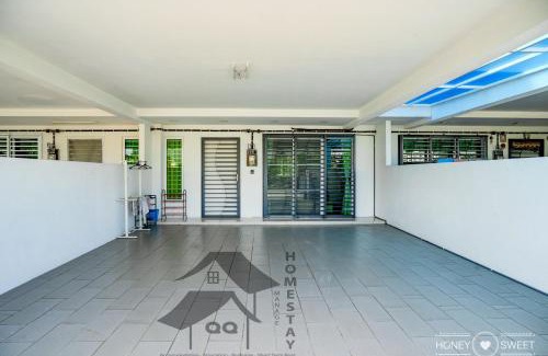 Bandar Sri Sendayan House | Seremban CosyStay- Hijayu Sendayan 舒适宁静之家