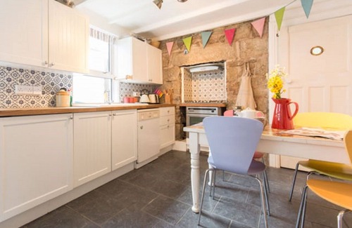 St Ives House | Seren House in the centre of beautiful St Ives with parking for two cars.