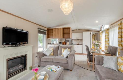 Welney House | Serena Lodge