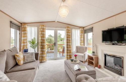 Welney House | Serena Lodge