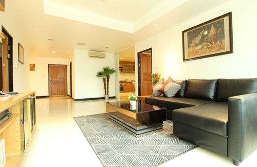 Thung Maha Mek Hotel | Serena Sathorn Suites