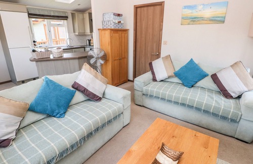Narberth Cottage | SERENDIPITY - HERITAGE PARK, pet friendly, with a garden in Kilgetty