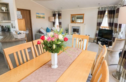 Narberth Cottage | SERENDIPITY - HERITAGE PARK, pet friendly, with a garden in Kilgetty