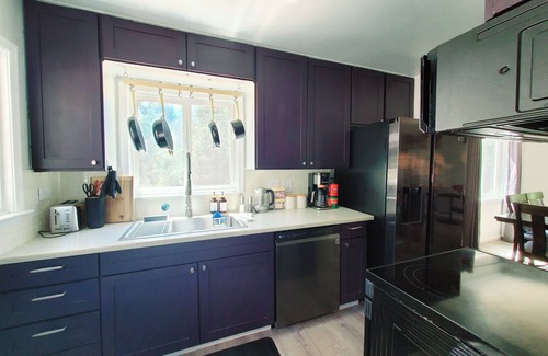 Oakhurst Cabin | Serendipity Lodge @ Yosemite - Sleeps 8/BBQ/King Bed/Full Kitchen/Workspace