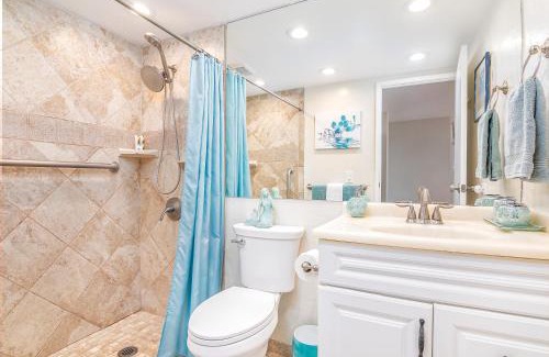 Maili Apartment | *SERENDIPITY ON THE MOANA - Legal & Oceanfront - Great for Work & Play!*