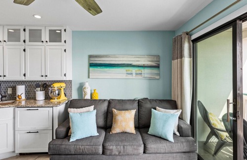 Galveston Condo | Serendipity Sunrise|Top-Floor Beachfront