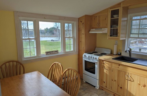 Whitefield Cottage | Serene 1-bed cottage + Loft in Whitefield Ski, Sled, Hike Cannon Bretton Woods