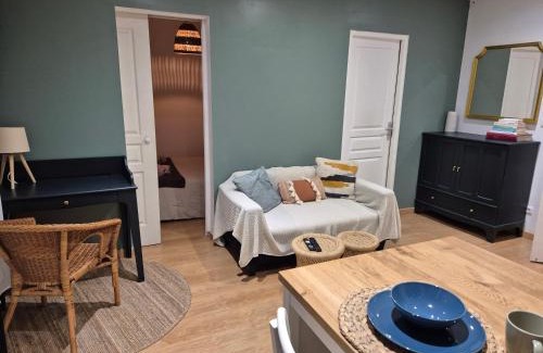 Sens Apartment | Serene 1BR Oasis in the Heart of Sens Center