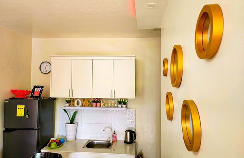 Jaro House | Serene 2BR Escape Poolside Bliss