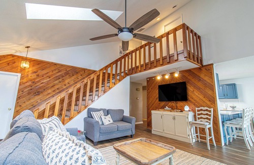 Southmont House | Serene 3-bedroom lakefront house on High Rock Lake, Lexington NC