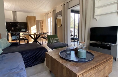 La Bree-les-Bains House | Serene 3-Room House, 4 Guests, Close to Beach, Free Wi-Fi, Patio, Quiet Area, Parking