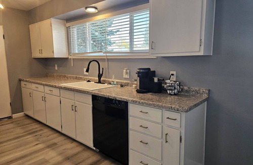 Casper House | Serene 4-bedroom house with WiFi in charming Casper