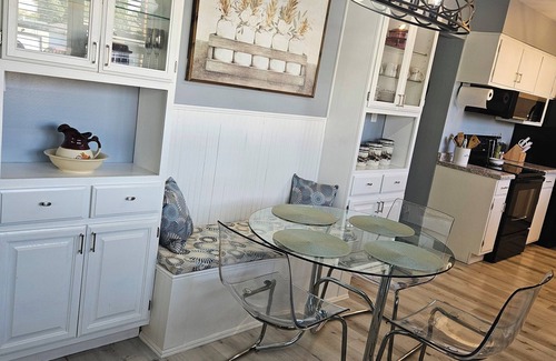 Casper House | Serene 4-bedroom house with WiFi in charming Casper