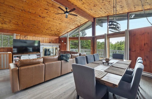 Andover House | Serene 4-BR Retreat 10 Mins to Okemo
