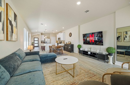 Montgomery House | Serene 4BR Retreat at Lake Conroe