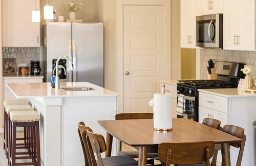 Montgomery House | Serene 4BR Retreat at Lake Conroe