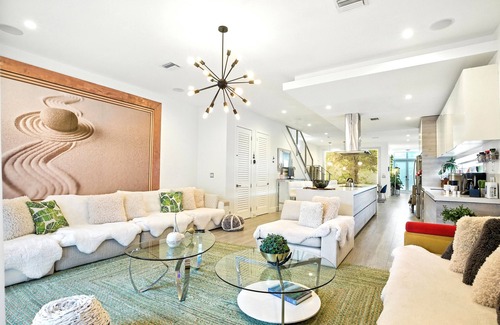 Coral Way House | Serene 5-bedroom house with heated pool in Miami
