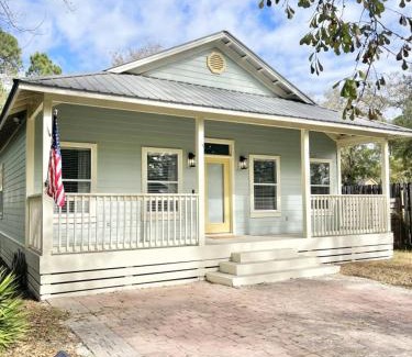 Santa Rosa Beach House | Serene Beach Cottage near 30A Beach and Bay