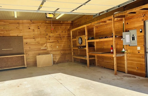 Irvine Cabin | Serene, beautiful views w/ hot tub, fully equipped-20 minutes to Attractions