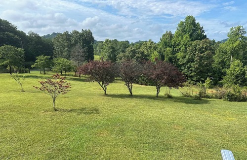 Tellico Plains RV Rental | Serene boondocking in Tellico Plains