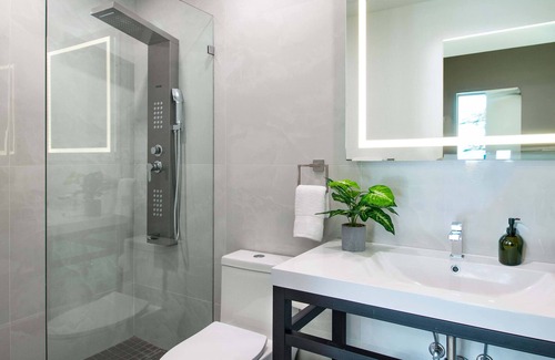 Poinciana Park Hotel | Serene Boutique Hotel in Fort Lauderdale