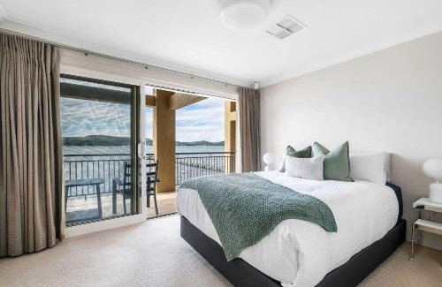 Point Clare House | Serene By Coast Hosting