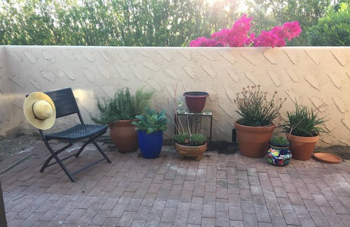 La Casita Foothills Estates House | Serene Catalina Foot Get Away