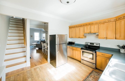 Beach Institute House | Serene, Charming Pet Friendly Historic District Townhome by Lucky Savannah