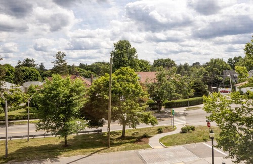 Chestnut Hill Apartment | Serene Chestnut Hill 2BR nr Boston College T, by Blueground