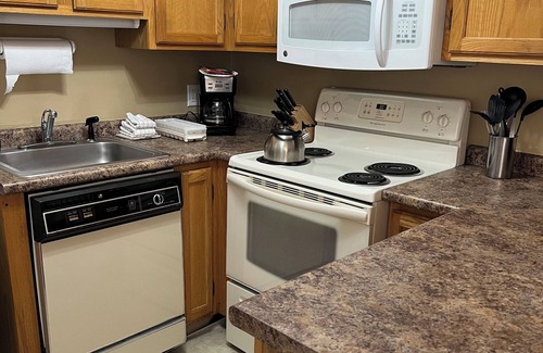 Weirs Beach Condo | Serene Condo