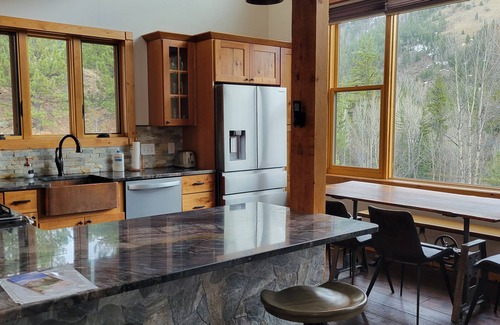 Georgetown Cabin | Serene Creekside Cabin near skiing/rafting with hot tub and views to die for!