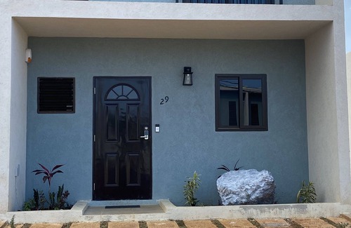 Discovery Bay House | Serene Dream/walking distance from the beach, other popular tourist attractions