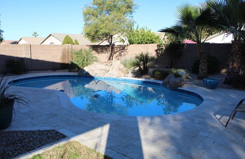 Sun Groves House | Serene Escape and Modern Comfort, Pool Heater, BBQ