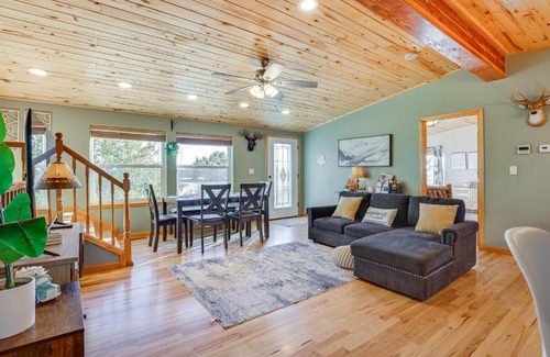 Fairplay House | Serene Fairplay Home with Hot Tub and Fireplace!