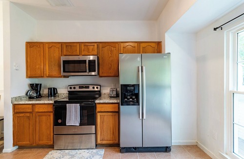 Montgomery Village House | Serene family-friendly townhome in cool Montgomery Village near to Washington DC
