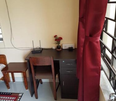 New Town House | SERENE GRND FLOOR PRIVATE ROOM