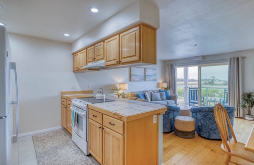 Lincoln City Condo | Serene Ground-Level Siletz Bay View Condo, Beach Path, Many Restaurants!