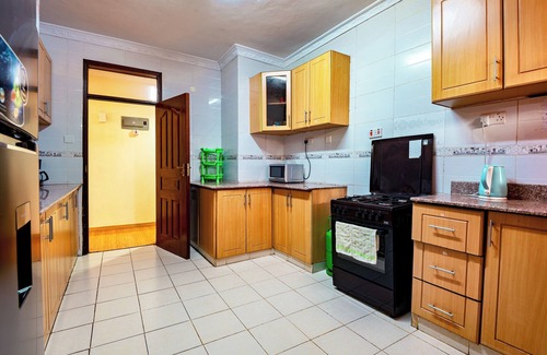 Lavington Apartment | Serene Haven in Kileleshwa Suburbs 10mins to the City, 5mins to Arboretum park.