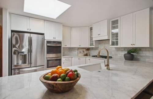 Paradise Gardens House | Serene Home | Heated Pool & Games
